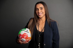 marta-vieira-da-silva-joga-pelo-orlando-pride-e-pela-selecao-brasileira-de-futebol-feminino-ela-foi-eleita-a-melhor-jogadora-do-mundo-pela-fifa-por-se